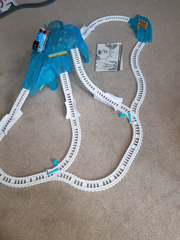 thomas the train ice mountain